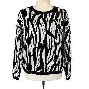 METRIC Zebra Print Cropped Sweater Black White Size Medium